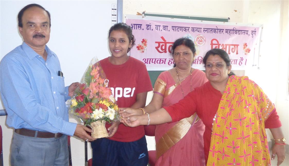 गल्र्स काॅलेज की गुलब्शा ने बाॅस्केटबाॅल की राष्ट्रीय टीम में परचम लहराया 