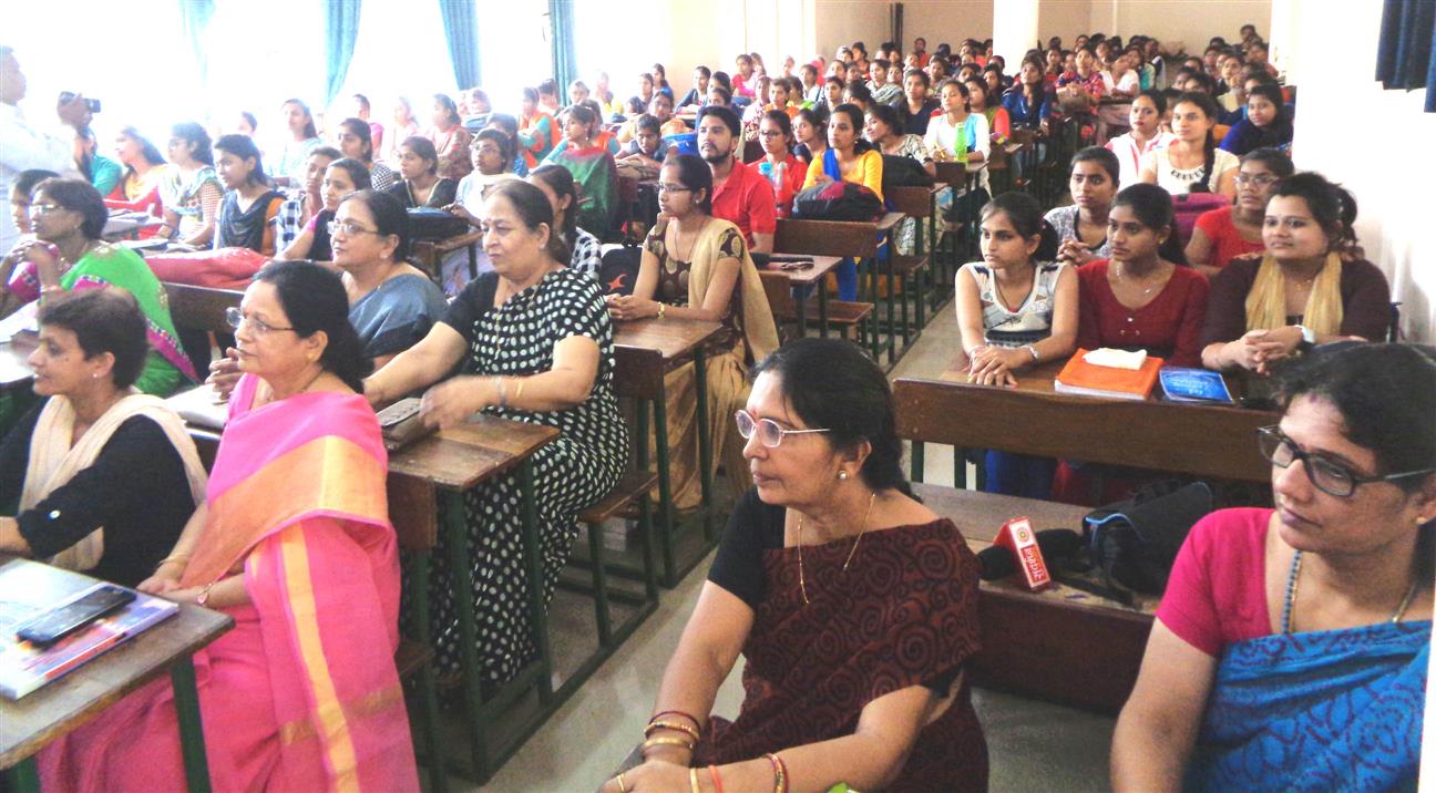 नानी संग गोठ का आयोजन