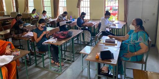 Practical classes maintaining distance