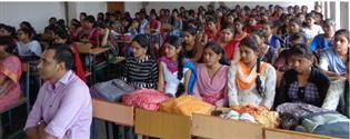 गल्र्स काॅलेज में प्रेमचंद की रचनाएँ जनजीवन का चित्रण है